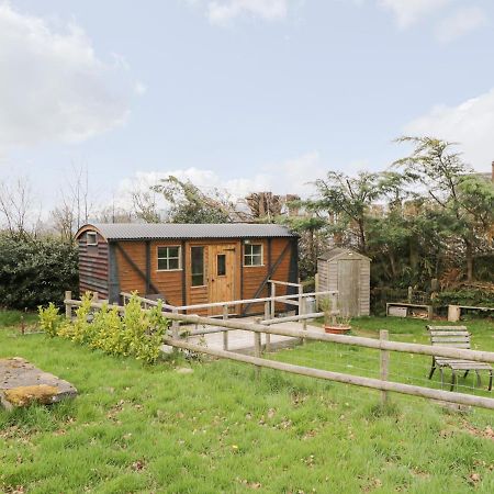 Railway Carriage Villa Abergavenny Exterior photo
