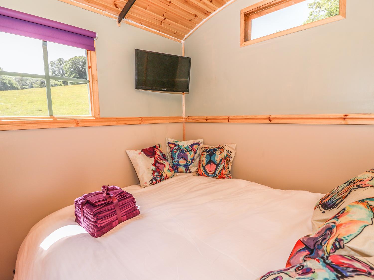 Railway Carriage Villa Abergavenny Exterior photo
