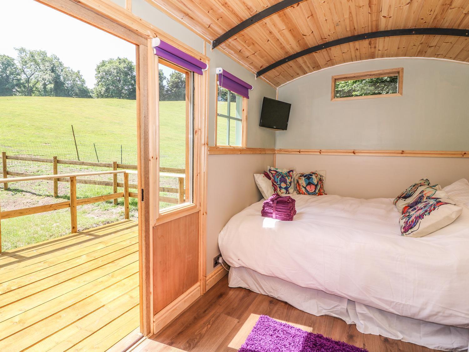 Railway Carriage Villa Abergavenny Exterior photo